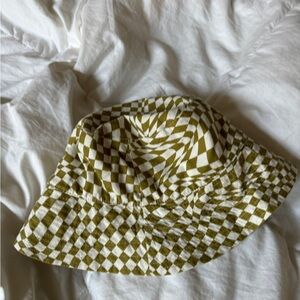 baggu moss trippy checker bucket hat